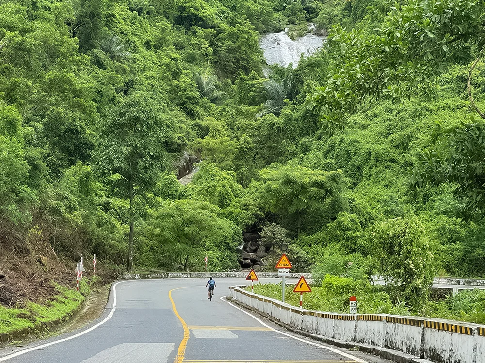 Hai Van Pass Cycling Tour